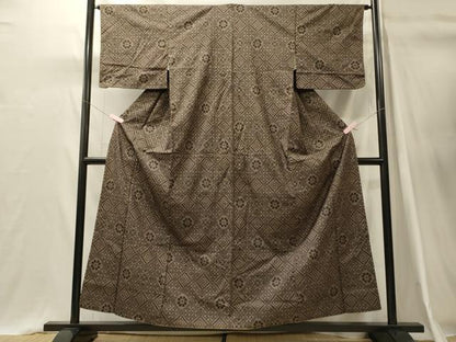 平和屋着物■本場大島紬　７マルキ　菱花文　正絹　逸品　CABI1605oy