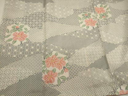 平和屋着物■本場染大島紬　吉祥草花文　正絹　逸品　CABI1651oy