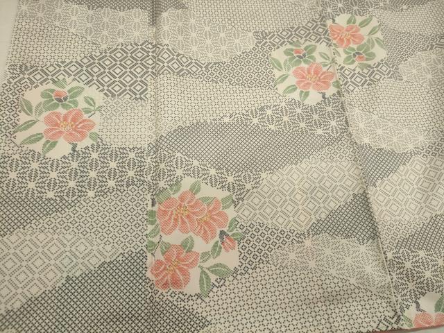 平和屋着物■本場染大島紬　吉祥草花文　正絹　逸品　CABI1651oy