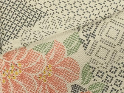 平和屋着物■本場染大島紬　吉祥草花文　正絹　逸品　CABI1651oy