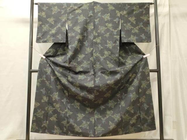 平和屋着物■上質な紬　舞花文　黒地　正絹　逸品　CABI1942oy