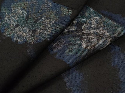 平和屋着物●本場大島紬　薩摩結城　雪輪草花文　黒地　正絹　逸品　CABI2007yc