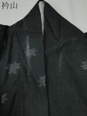 平和屋着物●本場結城紬　重要無形文化財　100亀甲　飛び亀甲柄　舞葉文　黒地　正絹　逸品　CABI2014yc