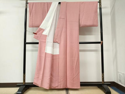 平和屋着物●上質な色無地　本草木両面染　紋意匠　珊瑚色　反端付き　正絹　逸品　CABI2015yc