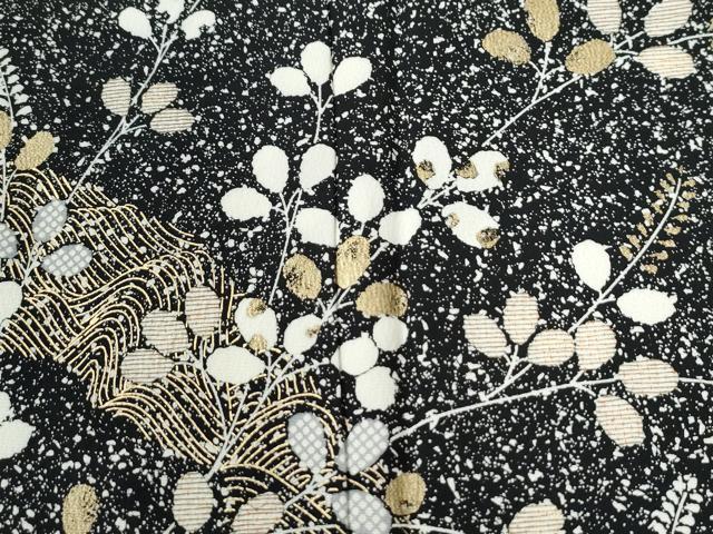 平和屋着物●訪問着　流水草花文　たたき染め　黒地　金彩　正絹　逸品　CABI2087yc