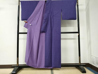 平和屋着物●上質な色無地　唐草地紋　深紫色　正絹　逸品　CABI2113yc