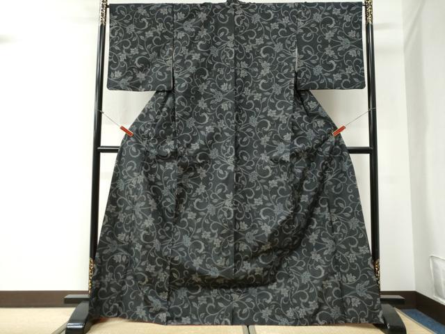 平和屋着物●本場大島紬　9マルキ　更紗花唐草文　ロング丈　正絹　逸品　CABI2148yc