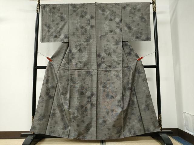 平和屋着物●本場大島紬　9マルキ　南天文　正絹　逸品　CABI2224yc