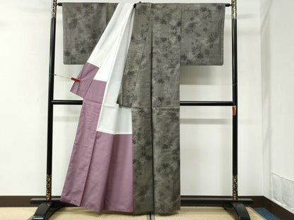 平和屋着物●本場大島紬　9マルキ　南天文　正絹　逸品　CABI2224yc