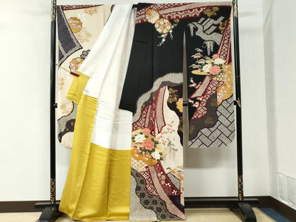 平和屋着物●豪華振袖　駒刺繍　鬘帯貝桶牡丹花文　金彩　正絹　逸品　CABI2227yc