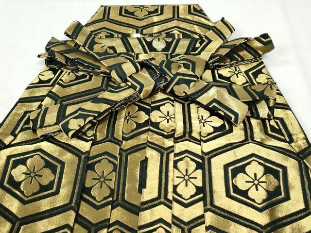 平和屋着物●男性　馬乗り袴　舞台衣装　金襴袴　亀甲花文　黒地　金糸　CABI2333yc
