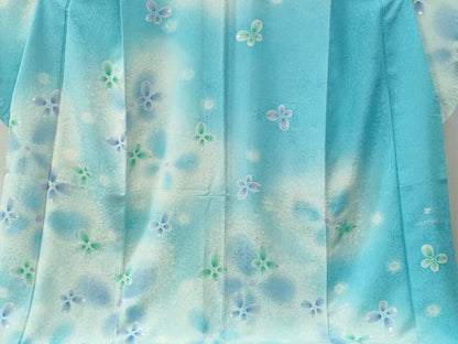 平和屋着物●豪華振袖　舞花文　ラメ糸　暈し染め　銀通し地　正絹　逸品　CABI2338yc