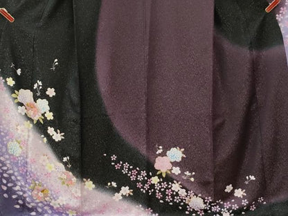 平和屋着物●豪華振袖　駒刺繍　舞桜文　暈し染め　黒地　金通し地　正絹　逸品　CABI2345yc