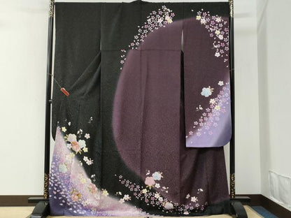 平和屋着物●豪華振袖　駒刺繍　舞桜文　暈し染め　黒地　金通し地　正絹　逸品　CABI2345yc