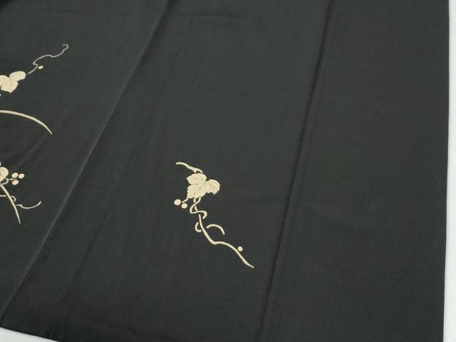 平和屋着物●訪問着　刺繍　色紙鶴南天蔦の葉花文　黒地　金彩　正絹　逸品　CABI2379yc