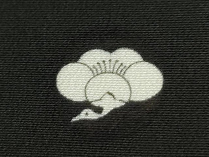 平和屋着物●豪華黒留袖　作家物　駒刺繍　松竹梅風景花文　金糸　正絹　逸品　CABI2394yc