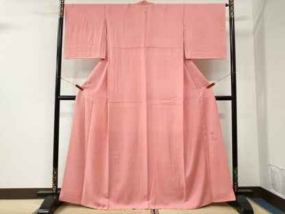 平和屋着物●日展作家　山本唯与志　レリーフ染　色無地　紋意匠　珊瑚色　松坂屋扱い　正絹　逸品　CABI2398yc