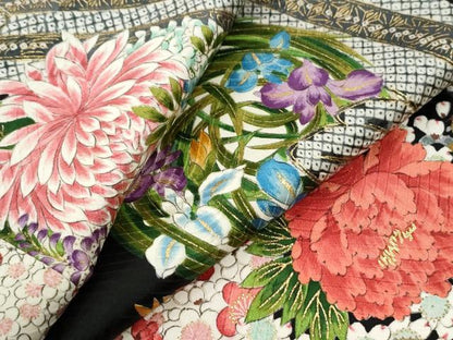 平和屋着物●上質な小紋　草花丸文　黒地　金彩　正絹　逸品　CABI2408yc