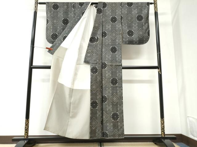 平和屋着物●本場大島紬　龍郷絣　正絹　逸品　CABI2413yc