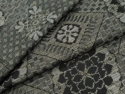 平和屋着物●本場大島紬　龍郷絣　正絹　逸品　CABI2413yc
