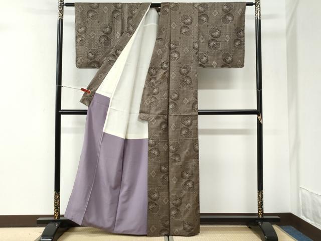 平和屋着物●本場大島紬　割り込み絣　雪輪松葉吉祥花文　正絹　逸品　未使用　CABI2416yc