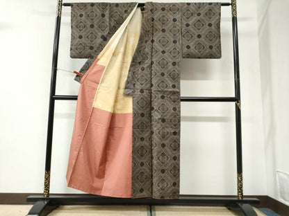 平和屋着物●本場大島紬　龍郷絣　正絹　逸品　CABI2417yc