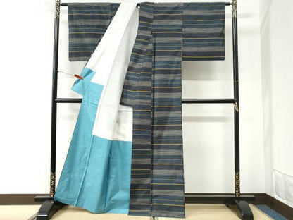 平和屋着物●本場大島紬　横段吉祥文　正絹　逸品　CABI2431yc