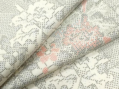 平和屋着物●本場大島紬　白大島　100亀甲　枝花文　正絹　逸品　CABI2488yc