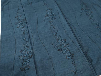 平和屋着物●本場大島紬　9マルキ　枝花文　正絹　逸品　CABI2500yc