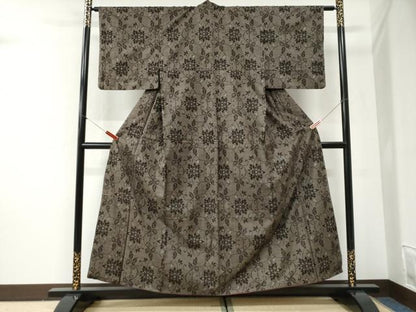 平和屋着物●本場大島紬　7マルキ　花唐草文　正絹　逸品　CABI2524yc