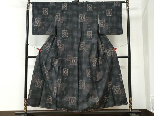 平和屋着物●本場大島紬　9マルキ　色紙花唐草文　正絹　逸品　未使用　CABI2546yc