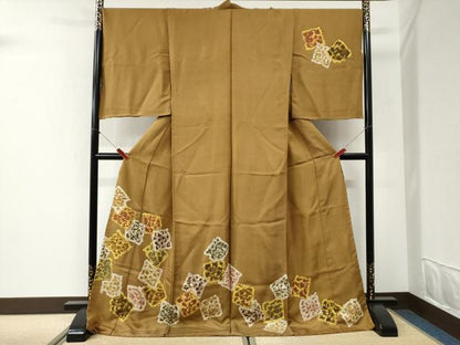 平和屋着物●訪問着　色紙重ね吉祥文　金通し地　仮絵羽　正絹　逸品　未使用　CABI2583yc