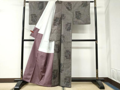 平和屋着物●本場大島紬　9マルキ　色紙重ね吉祥花唐草文　正絹　逸品　CABI2603yc
