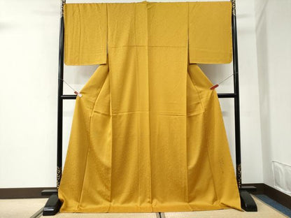 平和屋着物●上質な色無地　花唐草地紋　山吹茶色　ロング丈　正絹　逸品　未使用　CABI2611yc