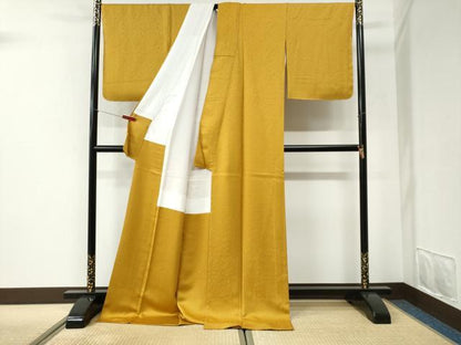 平和屋着物●上質な色無地　花唐草地紋　山吹茶色　ロング丈　正絹　逸品　未使用　CABI2611yc