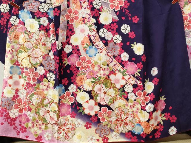 平和屋着物●豪華振袖　駒刺繍　毬舞桜文　暈し染め　金彩　正絹　逸品　CABI2626yc