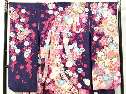 平和屋着物●豪華振袖　駒刺繍　毬舞桜文　暈し染め　金彩　正絹　逸品　CABI2626yc