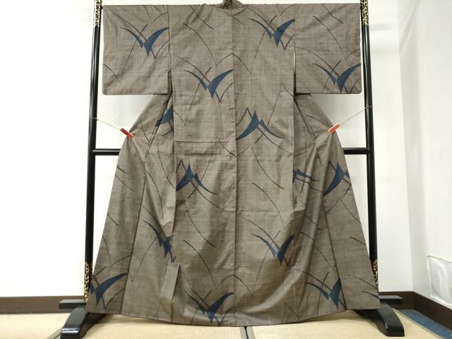 平和屋着物●本場大島紬　7マルキ　舞蝶文　正絹　逸品　CABI2627yc