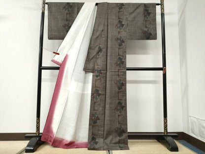 平和屋着物●本場大島紬　7マルキ　色紙重ね吉祥文　正絹　逸品　CABI2651yc