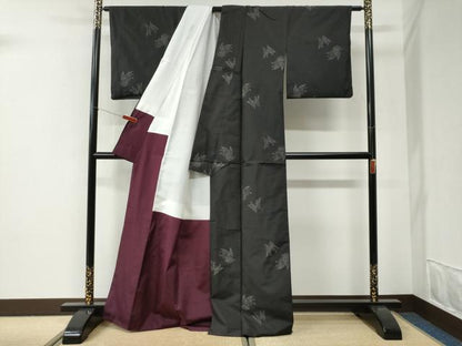 平和屋着物●本場大島紬　地空き　舞蝶文　正絹　逸品　CABI2663yc
