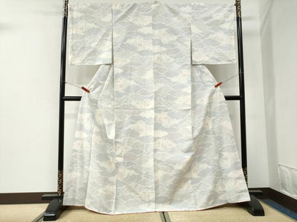 平和屋着物●結城紬　80亀甲　飛び亀甲柄　雲重ね吉祥草花文　正絹　逸品　未使用　CABI2698yc