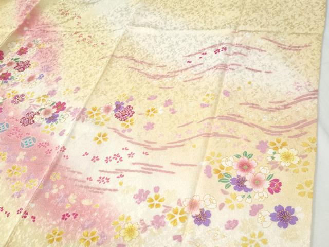 平和屋着物●豪華振袖　駒刺繍　舞桜文　ラメ糸　暈し染め　金通し地　京都きもの友禅扱い　正絹　逸品　CABI2705yc