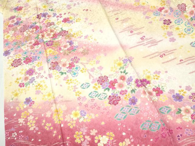 平和屋着物●豪華振袖　駒刺繍　舞桜文　ラメ糸　暈し染め　金通し地　京都きもの友禅扱い　正絹　逸品　CABI2705yc