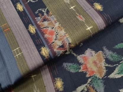 平和屋着物●上質な紬　天平の甍　更紗花唐草間道　反端付き　正絹　逸品　未使用　CABI2718yc