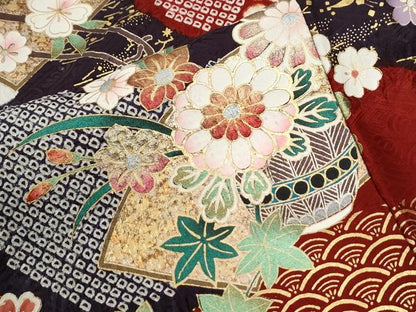平和屋着物●豪華振袖　駒刺繍　絞り　青海波地紙花車文　金彩　正絹　逸品　CABI2752yc