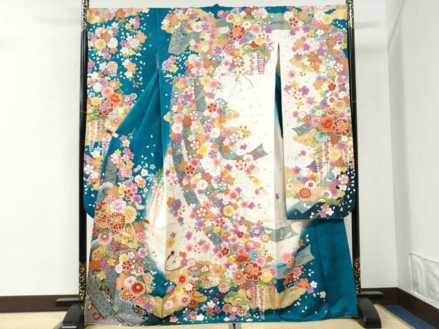 平和屋着物●豪華振袖　駒刺繍　短冊地紙貝桶草花文　暈し染め　銀通し地　正絹　逸品　CABI2757yc