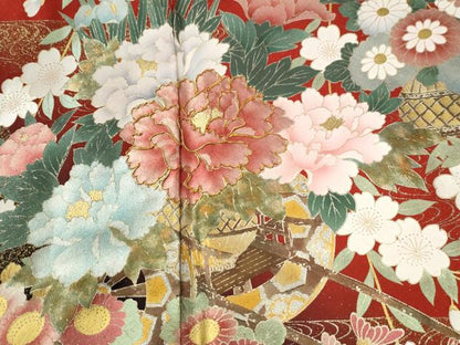 平和屋着物●豪華振袖　駒刺繍　牡丹花車文　暈し染め　銀通し地　正絹　逸品　CABI2758yc