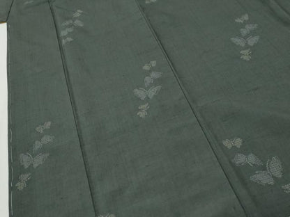 平和屋着物●結城紬　100亀甲　飛び亀甲柄　舞蝶文　正絹　逸品　未使用　CABI2773yc