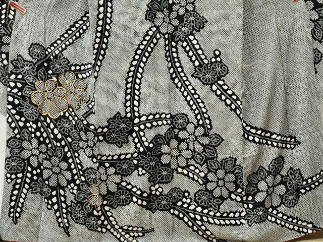 平和屋着物●豪華振袖　総絞り　駒刺繍　枝垂れ草花文　黒地　正絹　逸品　CABI2819yc