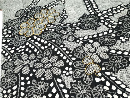 平和屋着物●豪華振袖　総絞り　駒刺繍　枝垂れ草花文　黒地　正絹　逸品　CABI2819yc